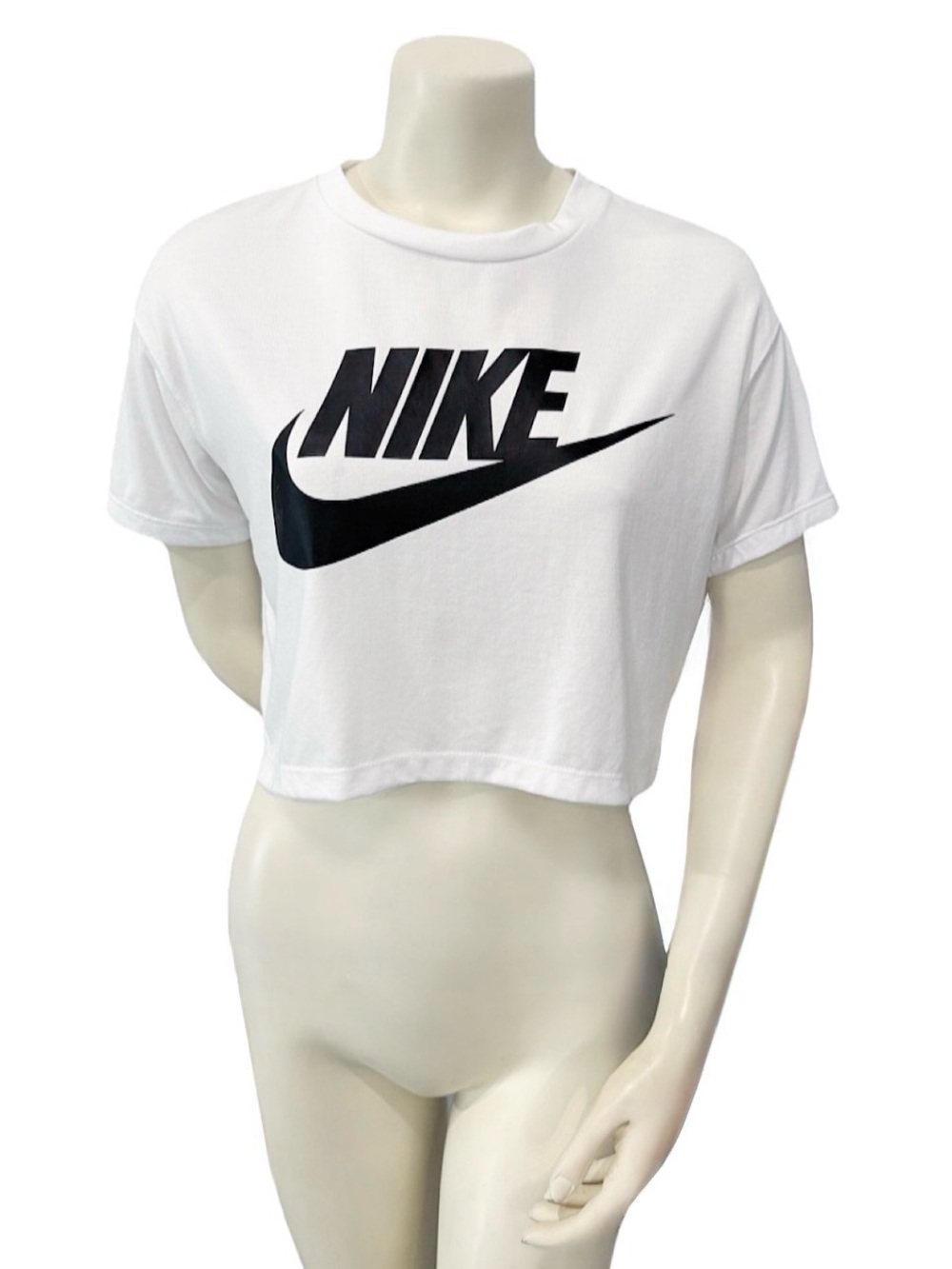 Nike Cropped Logo Tee Women’s Medium White Athletic Athleisure Top